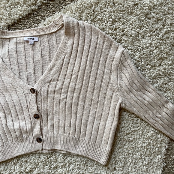 Garage Cropped Cardigan - Picture 4 of 10